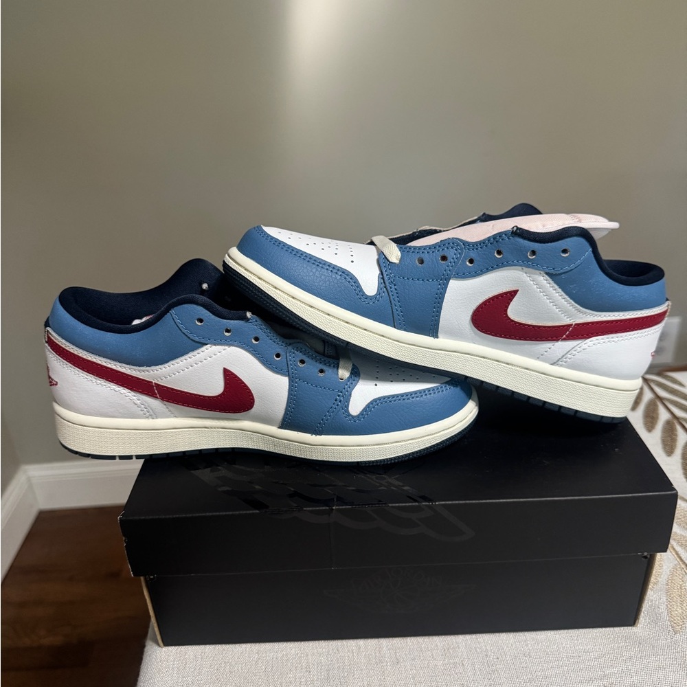 Nike Air Joran 1 Low SE Men's White, Blue, and Red Sneakers